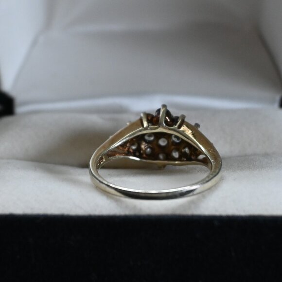 VTG Gold and Cubic Zirconia Cluster Ring Size 8 - Picture 7 of 14